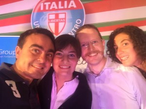 Il Presidente del Consiglio Nicola Affronti con il Vice Presidente del gruppo del Partito Popolare Europeo al Parlamento Europeo On Lara Comi, Roberto Bonacina consigliere Comunale di Portalbera ed il Capogruppo UDC al Comune di Voghera Elisa Piombini